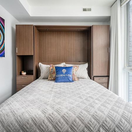 Fancy Downtown House With Hot Tub & Bbq By Globalstay Toronto Kültér fotó