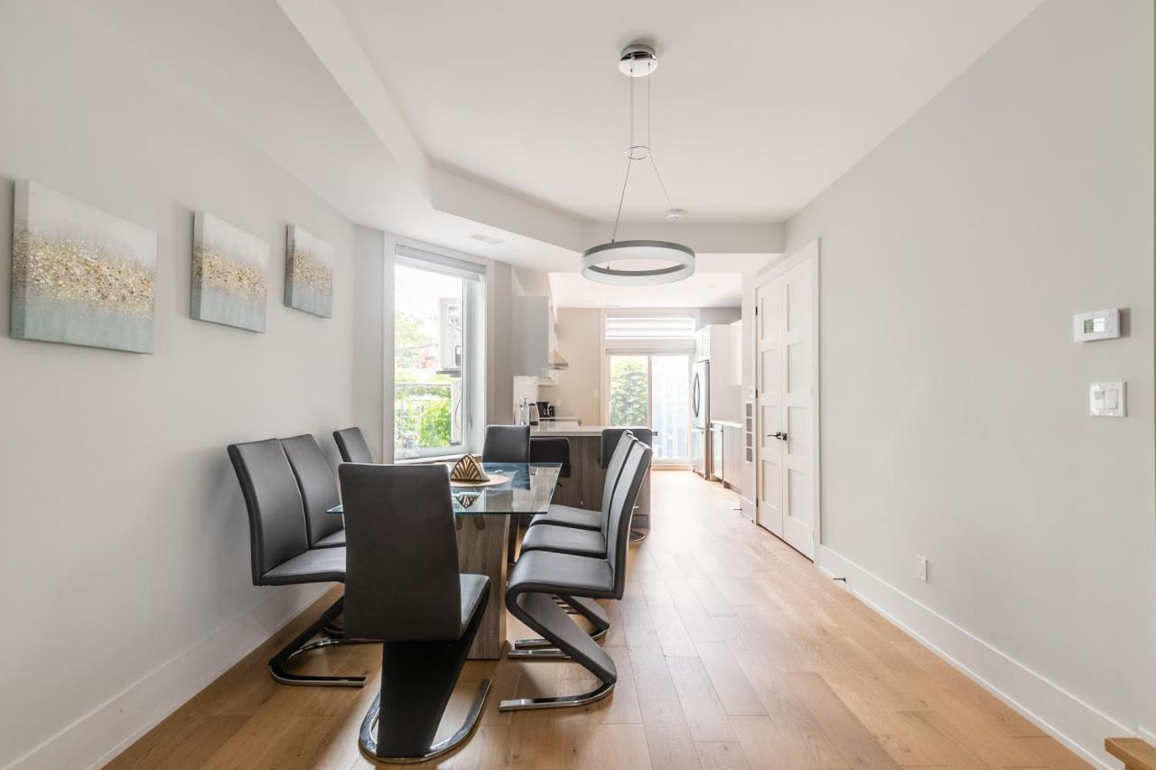 Fancy Downtown House With Hot Tub & Bbq By Globalstay Toronto Kültér fotó
