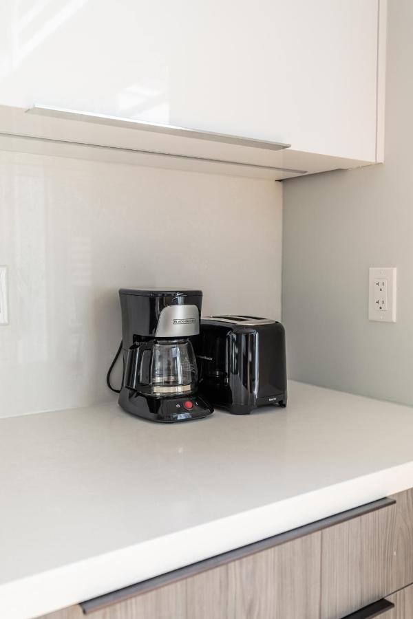 Fancy Downtown House With Hot Tub & Bbq By Globalstay Toronto Kültér fotó