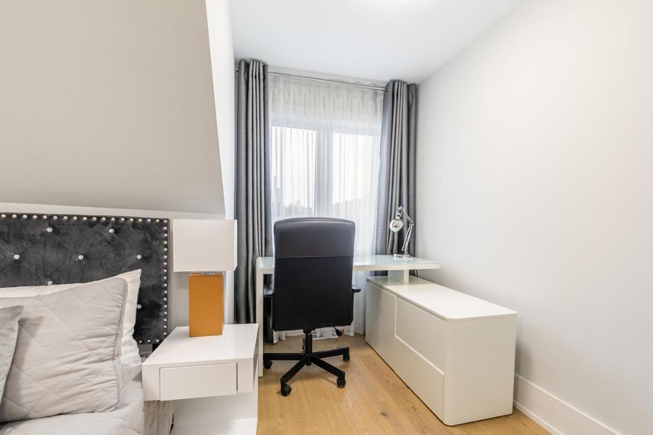 Fancy Downtown House With Hot Tub & Bbq By Globalstay Toronto Kültér fotó