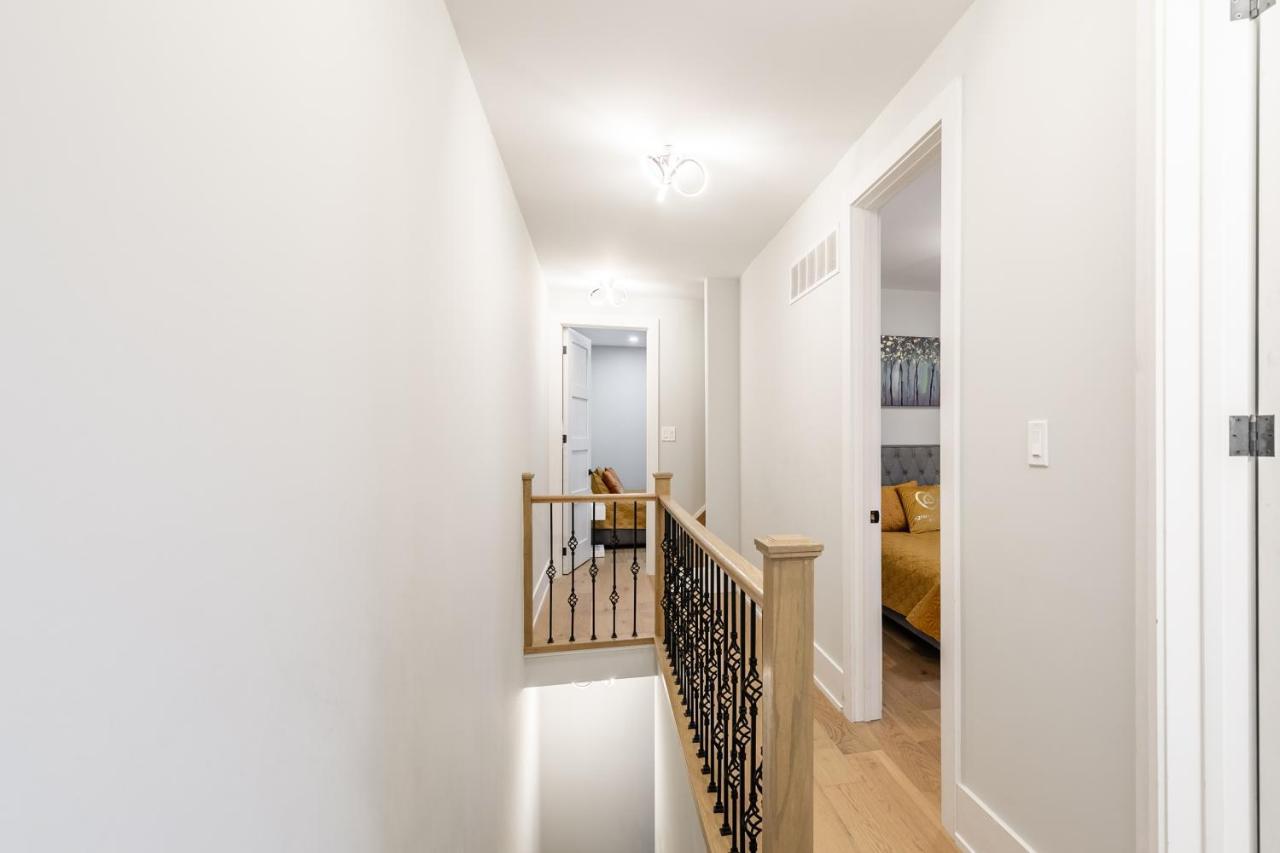 Fancy Downtown House With Hot Tub & Bbq By Globalstay Toronto Kültér fotó