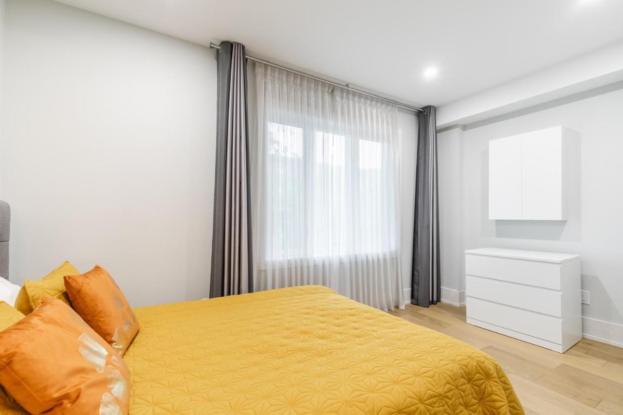 Fancy Downtown House With Hot Tub & Bbq By Globalstay Toronto Kültér fotó